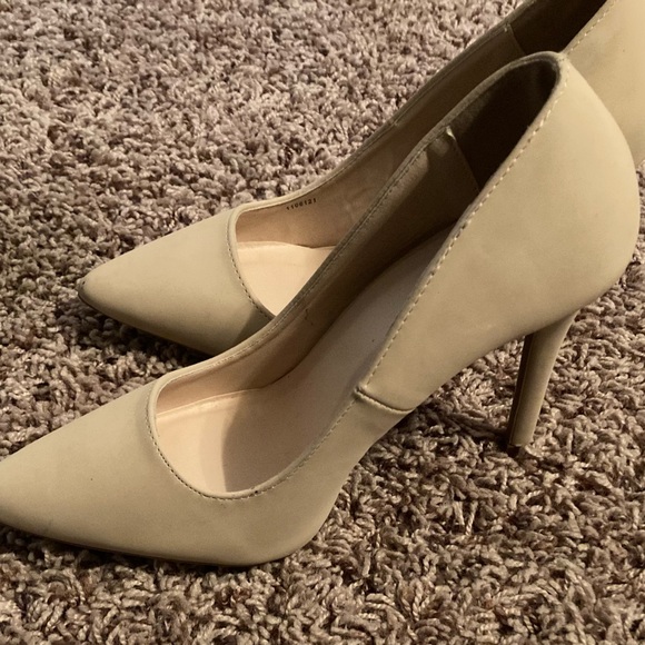 Charlotte Russe Nude Heels - Picture 2 of 2